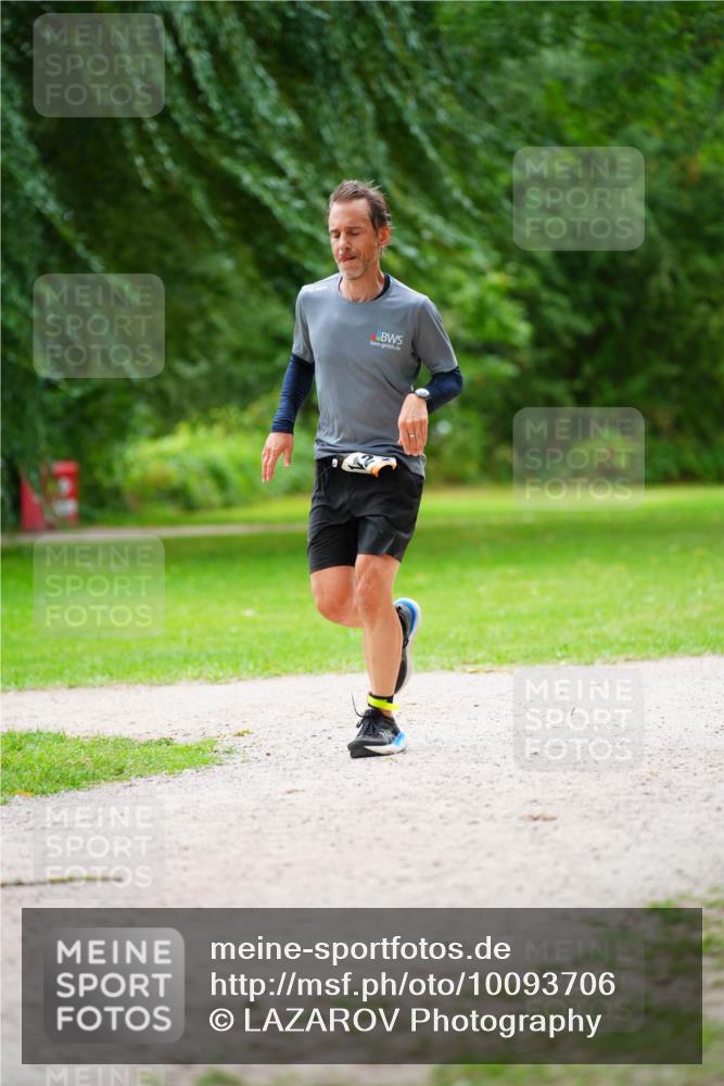 30.08.2026 - Elbe Triathlon Hamburg LAZAROV Photography http://msf.ph/oto/10093706 30.08.2026 15:17:33 Laufen  meine-sportfotos.de