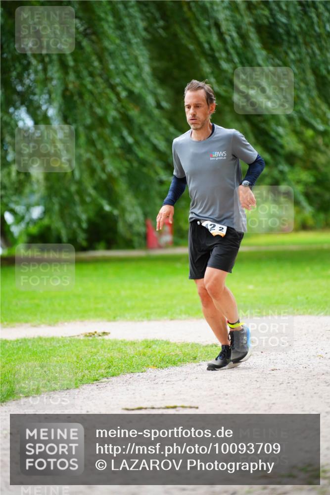 30.08.2026 - Elbe Triathlon Hamburg LAZAROV Photography http://msf.ph/oto/10093709 30.08.2026 15:17:33 Laufen 22 meine-sportfotos.de