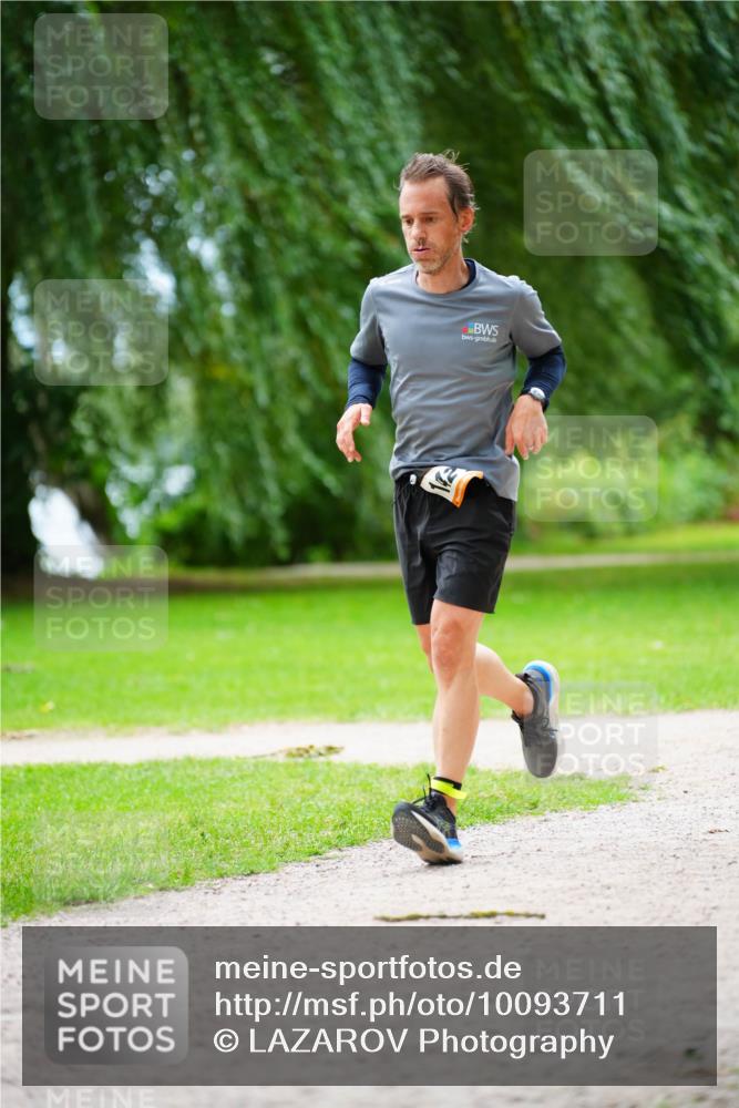 30.08.2026 - Elbe Triathlon Hamburg LAZAROV Photography http://msf.ph/oto/10093711 30.08.2026 15:17:33 Laufen 1 meine-sportfotos.de