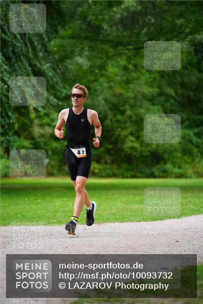30.08.2026 - Elbe Triathlon Hamburg LAZAROV Photography http://msf.ph/oto/10093732 30.08.2026 15:19:16 Laufen 42 meine-sportfotos.de