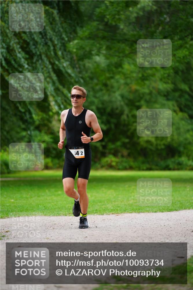 30.08.2026 - Elbe Triathlon Hamburg LAZAROV Photography http://msf.ph/oto/10093734 30.08.2026 15:19:16 Laufen 42 meine-sportfotos.de