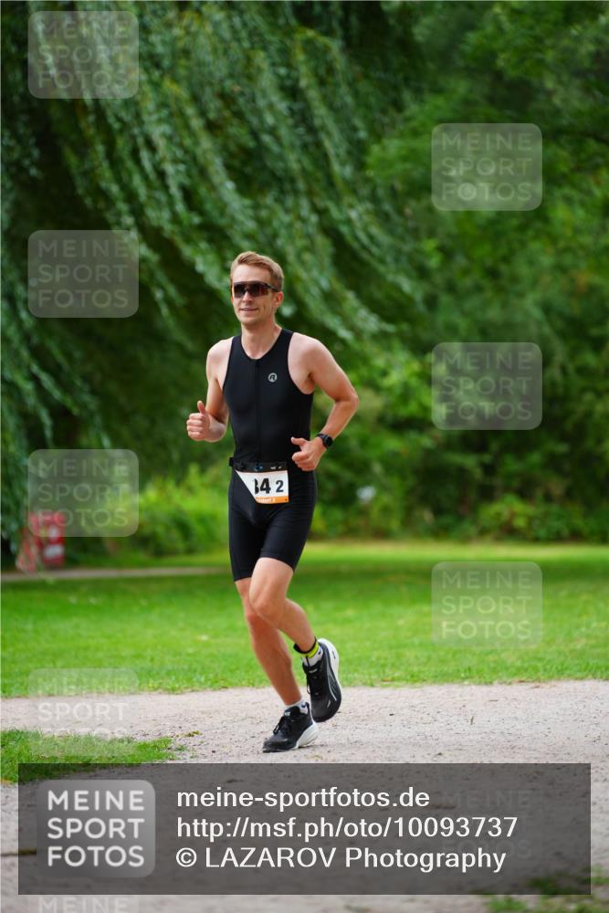 30.08.2026 - Elbe Triathlon Hamburg LAZAROV Photography http://msf.ph/oto/10093737 30.08.2026 15:19:16 Laufen 34, 2, 3 meine-sportfotos.de