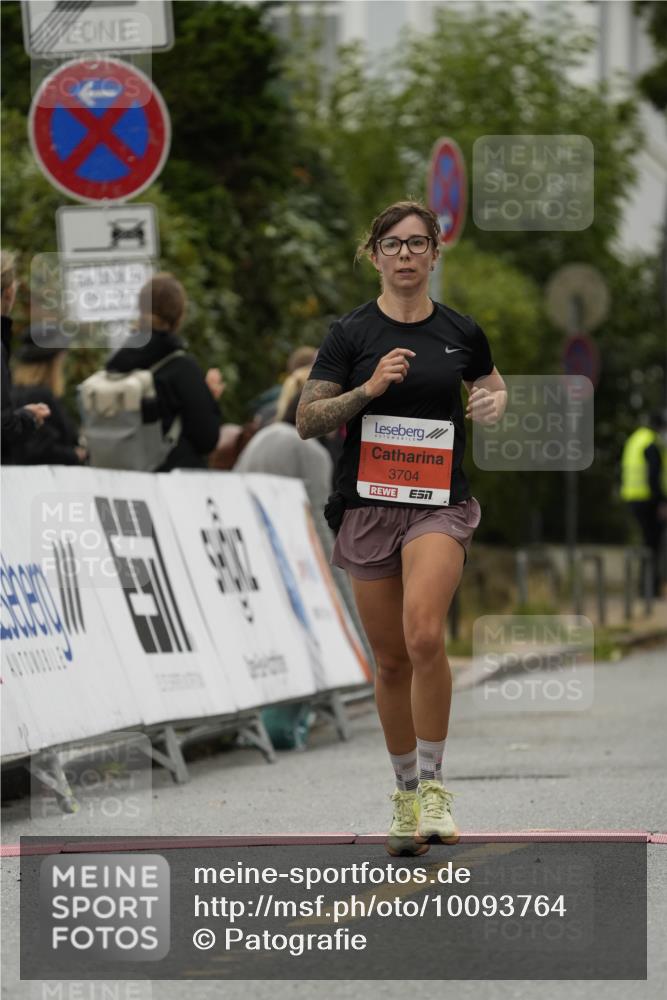 30.08.2026 - Blankeneser Heldenlauf Patografie http://msf.ph/oto/10093764 30.08.2026 09:32:17 Ziel 3618, 3670, 3704 meine-sportfotos.de