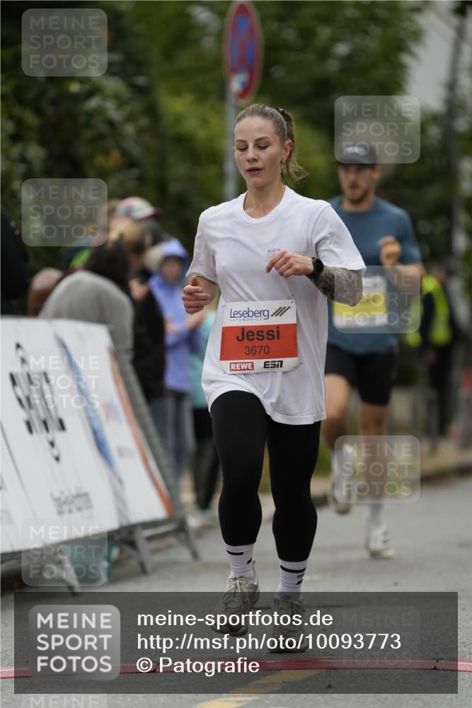 30.08.2026 - Blankeneser Heldenlauf Patografie http://msf.ph/oto/10093773 30.08.2026 09:32:20 Ziel 1521, 3670, 3704 meine-sportfotos.de