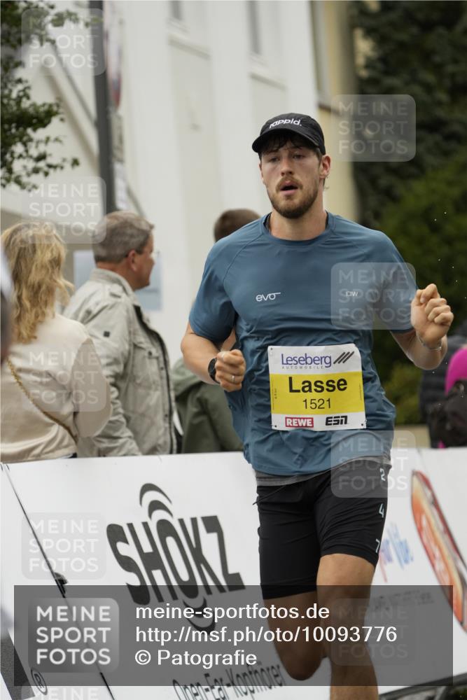 30.08.2026 - Blankeneser Heldenlauf Patografie http://msf.ph/oto/10093776 30.08.2026 09:32:24 Ziel 1521, 3670, 3704 meine-sportfotos.de