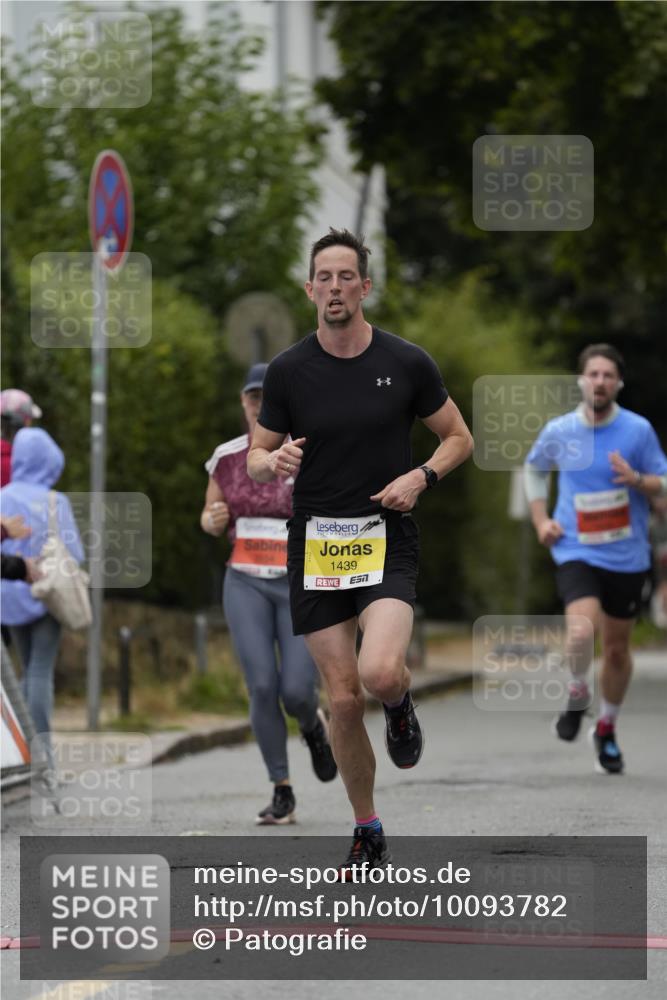 30.08.2026 - Blankeneser Heldenlauf Patografie http://msf.ph/oto/10093782 30.08.2026 09:32:32 Ziel 1439, 3536, 3554 meine-sportfotos.de