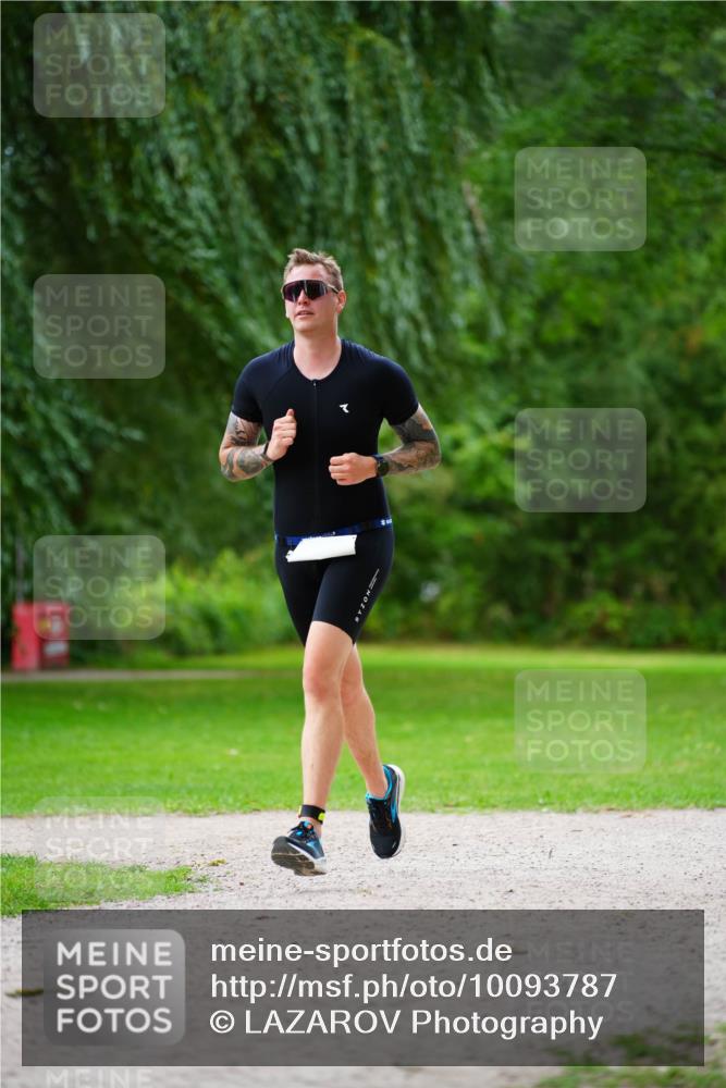30.08.2026 - Elbe Triathlon Hamburg LAZAROV Photography http://msf.ph/oto/10093787 30.08.2026 15:20:54 Laufen  meine-sportfotos.de