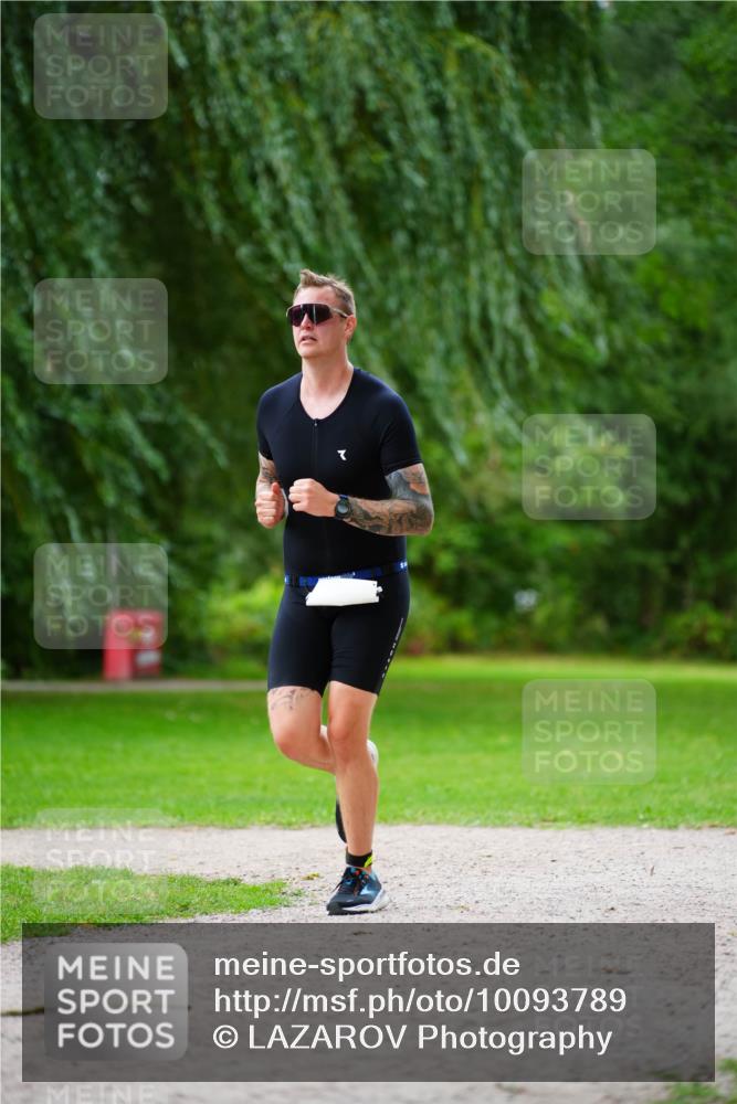 30.08.2026 - Elbe Triathlon Hamburg LAZAROV Photography http://msf.ph/oto/10093789 30.08.2026 15:20:55 Laufen  meine-sportfotos.de