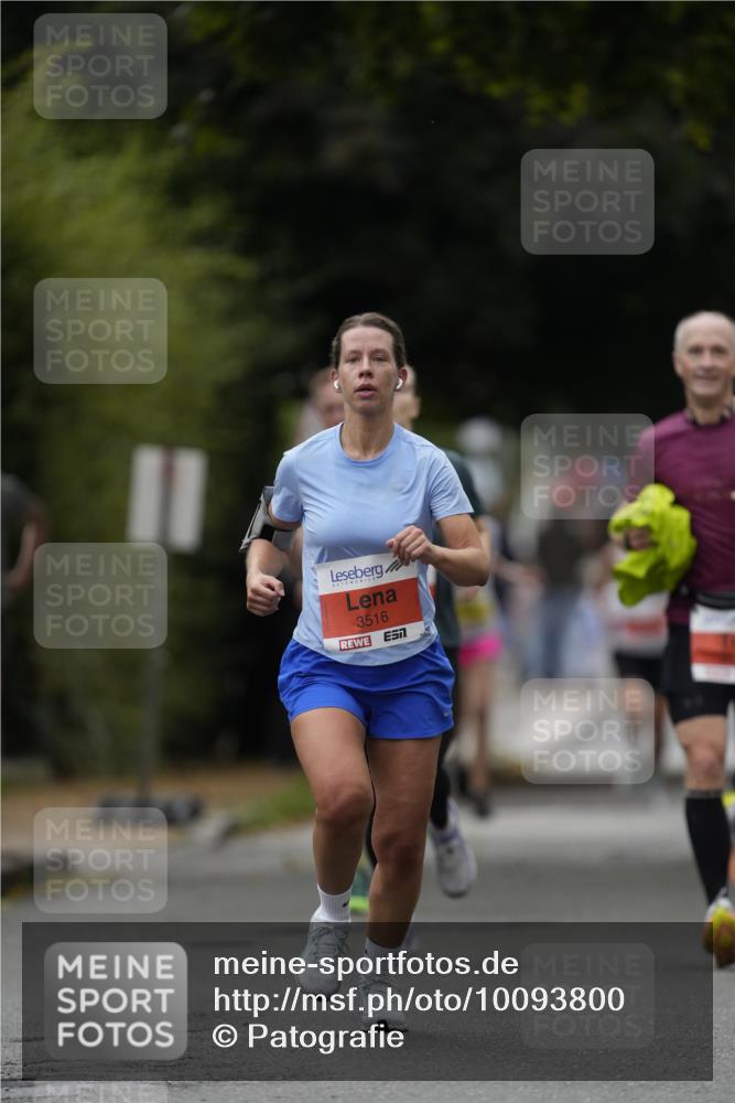30.08.2026 - Blankeneser Heldenlauf Patografie http://msf.ph/oto/10093800 30.08.2026 09:32:41 Ziel 3516, 3536, 3554 meine-sportfotos.de