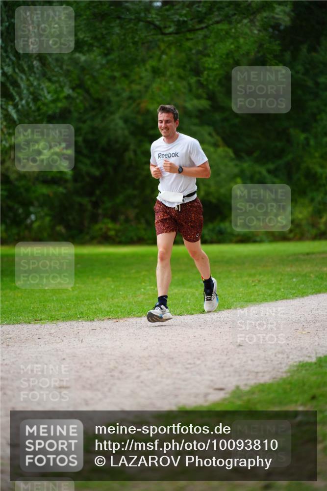 30.08.2026 - Elbe Triathlon Hamburg LAZAROV Photography http://msf.ph/oto/10093810 30.08.2026 15:21:12 Laufen  meine-sportfotos.de