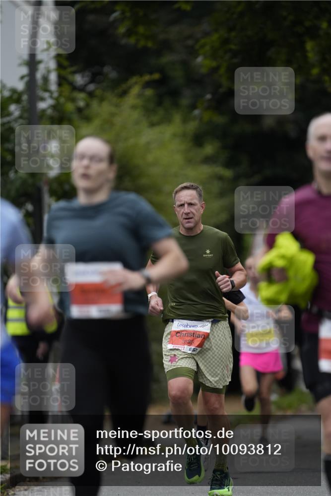 30.08.2026 - Blankeneser Heldenlauf Patografie http://msf.ph/oto/10093812 30.08.2026 09:32:45 Ziel 3516, 3570, 3727 meine-sportfotos.de