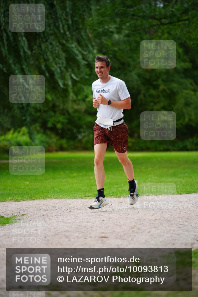 30.08.2026 - Elbe Triathlon Hamburg LAZAROV Photography http://msf.ph/oto/10093813 30.08.2026 15:21:12 Laufen  meine-sportfotos.de