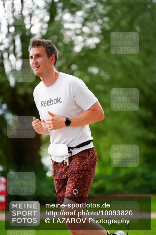 30.08.2026 - Elbe Triathlon Hamburg LAZAROV Photography http://msf.ph/oto/10093820 30.08.2026 15:21:15 Laufen  meine-sportfotos.de