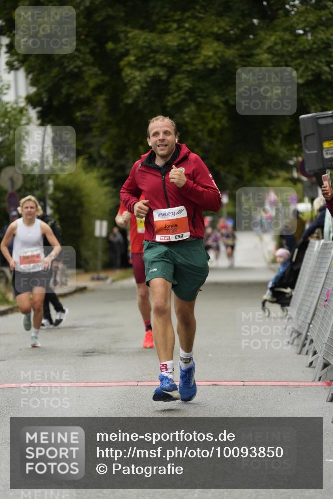 30.08.2026 - Blankeneser Heldenlauf Patografie http://msf.ph/oto/10093850 30.08.2026 09:32:57 Ziel 1022, 1073, 1375, 3513, 3595, 3732 meine-sportfotos.de