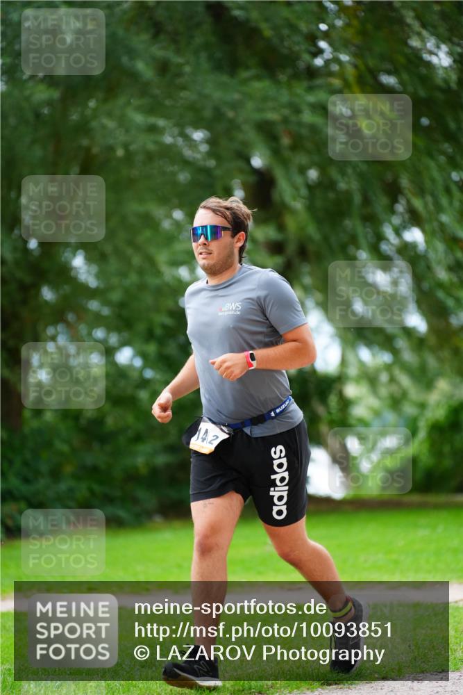 30.08.2026 - Elbe Triathlon Hamburg LAZAROV Photography http://msf.ph/oto/10093851 30.08.2026 15:21:58 Laufen 142 meine-sportfotos.de
