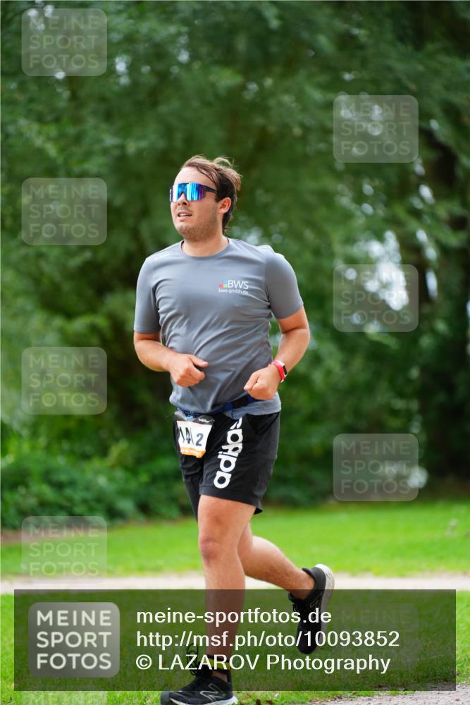 30.08.2026 - Elbe Triathlon Hamburg LAZAROV Photography http://msf.ph/oto/10093852 30.08.2026 15:21:59 Laufen 42, 2 meine-sportfotos.de