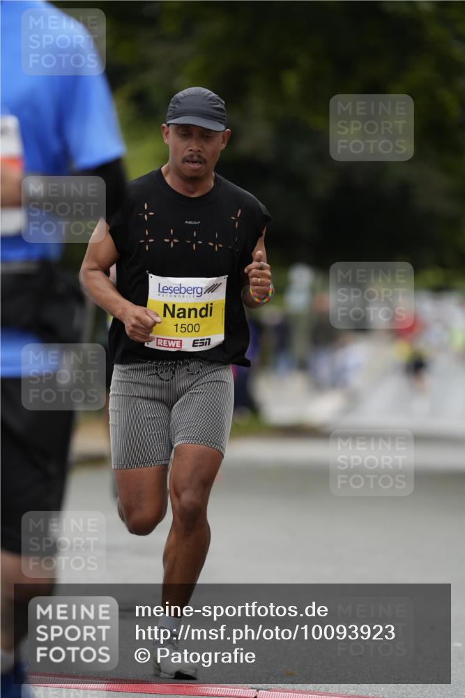30.08.2026 - Blankeneser Heldenlauf Patografie http://msf.ph/oto/10093923 30.08.2026 09:33:42 Ziel 1500, 3630 meine-sportfotos.de