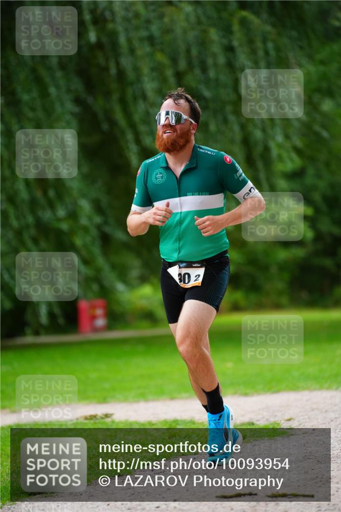 30.08.2026 - Elbe Triathlon Hamburg LAZAROV Photography http://msf.ph/oto/10093954 30.08.2026 15:27:20 Laufen 302 meine-sportfotos.de