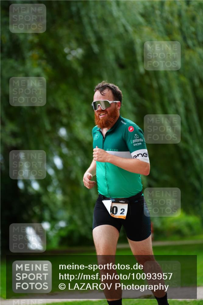 30.08.2026 - Elbe Triathlon Hamburg LAZAROV Photography http://msf.ph/oto/10093957 30.08.2026 15:27:20 Laufen 02 meine-sportfotos.de