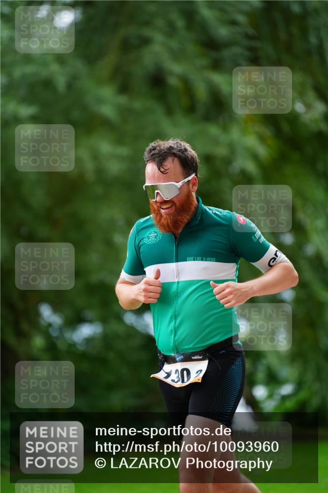 30.08.2026 - Elbe Triathlon Hamburg LAZAROV Photography http://msf.ph/oto/10093960 30.08.2026 15:27:21 Laufen 302 meine-sportfotos.de