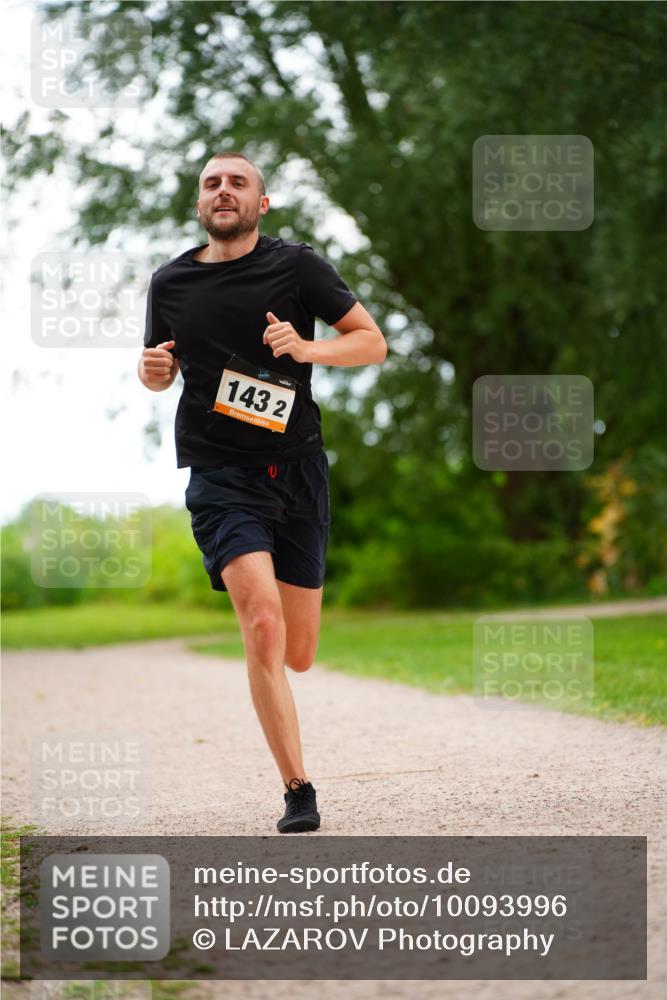 30.08.2026 - Elbe Triathlon Hamburg LAZAROV Photography http://msf.ph/oto/10093996 30.08.2026 15:29:48 Laufen 143, 2 meine-sportfotos.de