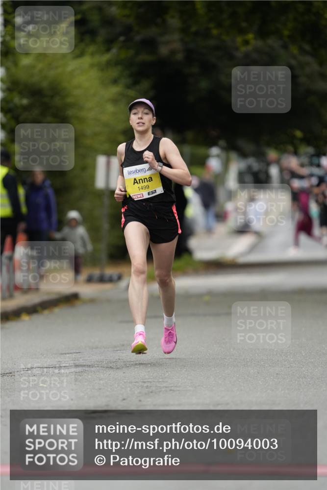 30.08.2026 - Blankeneser Heldenlauf Patografie http://msf.ph/oto/10094003 30.08.2026 09:34:27 Ziel 1499, 3702, 3722 meine-sportfotos.de