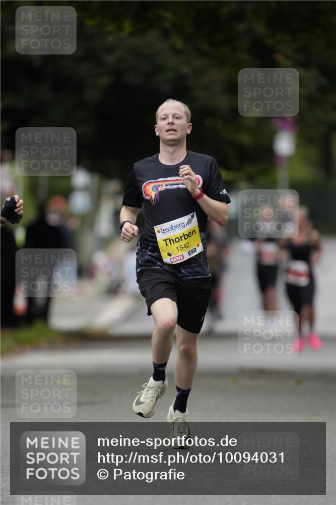 30.08.2026 - Blankeneser Heldenlauf Patografie http://msf.ph/oto/10094031 30.08.2026 09:34:46 Ziel 1535, 1542, 1762, 3646 meine-sportfotos.de