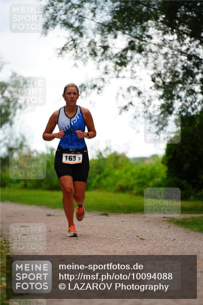 30.08.2026 - Elbe Triathlon Hamburg LAZAROV Photography http://msf.ph/oto/10094088 30.08.2026 15:37:22 Laufen 163, 3 meine-sportfotos.de