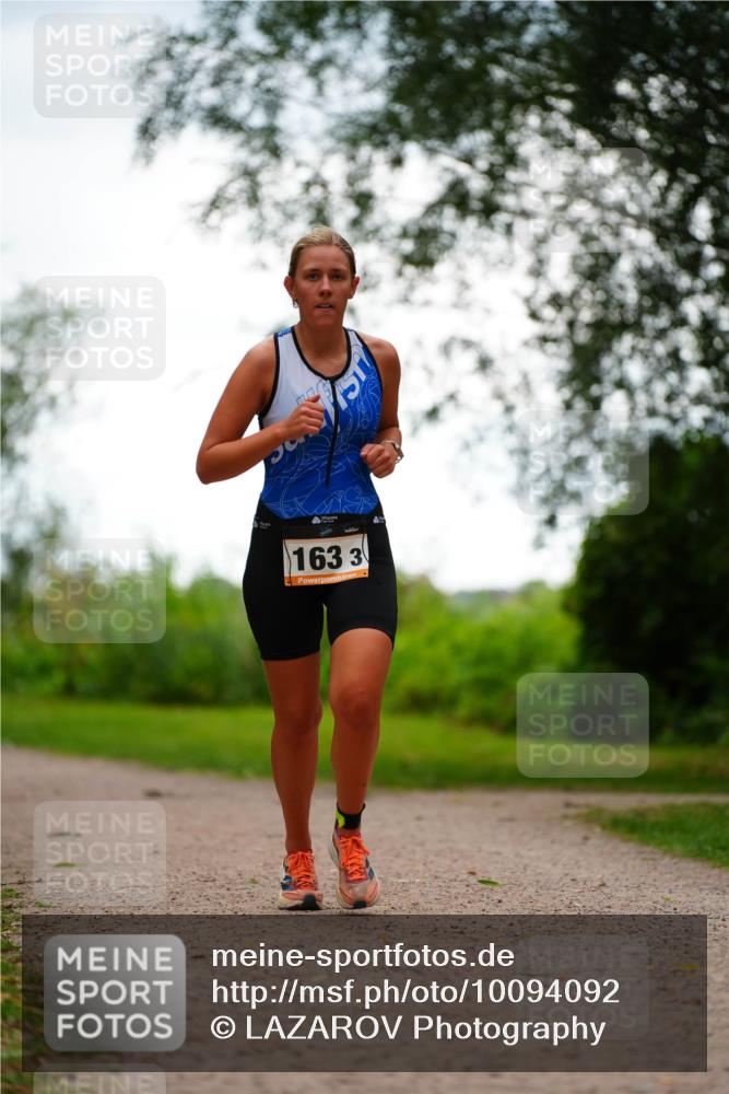 30.08.2026 - Elbe Triathlon Hamburg LAZAROV Photography http://msf.ph/oto/10094092 30.08.2026 15:37:23 Laufen 163, 3 meine-sportfotos.de