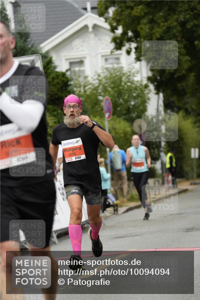 30.08.2026 - Blankeneser Heldenlauf Patografie http://msf.ph/oto/10094094 30.08.2026 09:35:17 Ziel 1568, 3519, 3602, 3686, 3687 meine-sportfotos.de