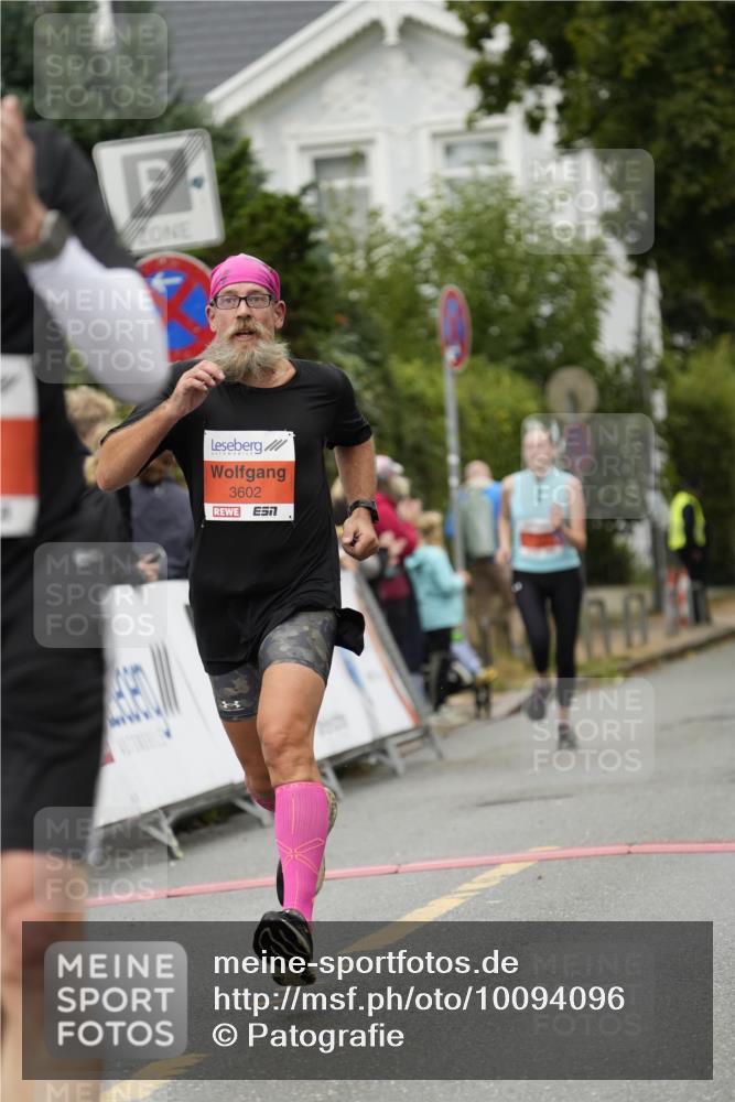 30.08.2026 - Blankeneser Heldenlauf Patografie http://msf.ph/oto/10094096 30.08.2026 09:35:18 Ziel 1568, 3519, 3602, 3686, 3687 meine-sportfotos.de