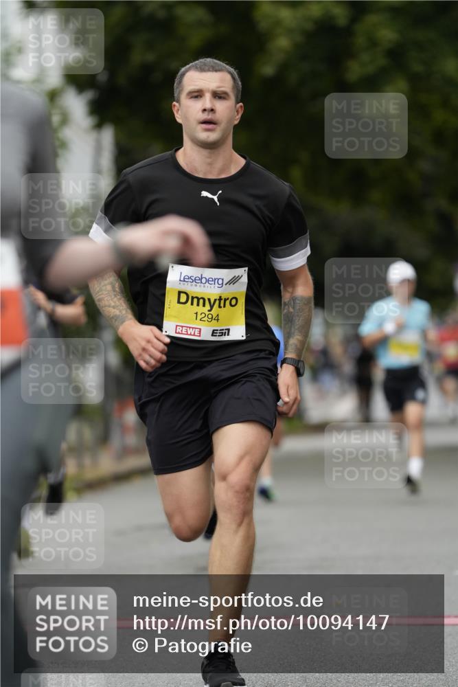 30.08.2026 - Blankeneser Heldenlauf Patografie http://msf.ph/oto/10094147 30.08.2026 09:35:48 Ziel 1006, 1087, 1094, 1294, 1474, 1585, 3566, 3720 meine-sportfotos.de