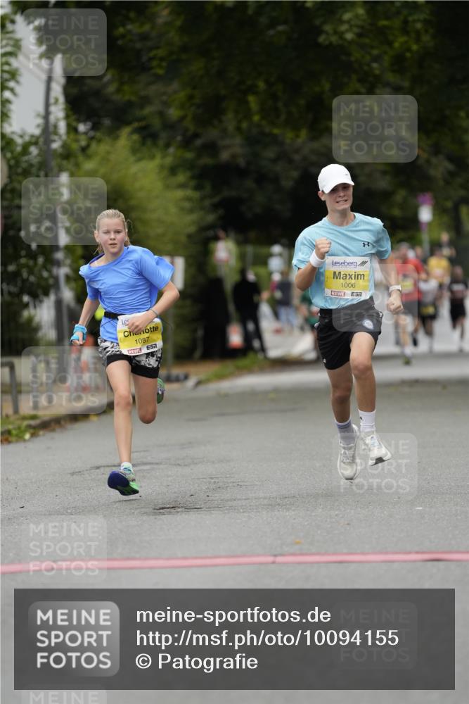 30.08.2026 - Blankeneser Heldenlauf Patografie http://msf.ph/oto/10094155 30.08.2026 09:35:50 Ziel 1006, 1087, 1094, 1294, 1474, 1585, 3566, 3720 meine-sportfotos.de