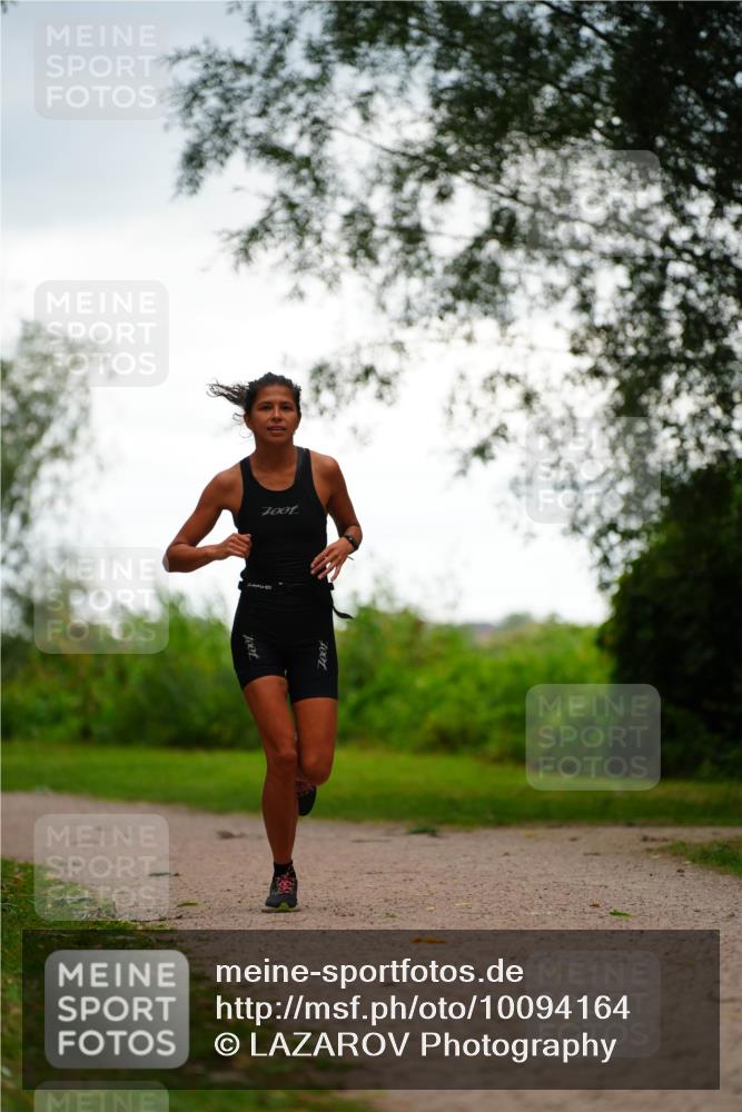 30.08.2026 - Elbe Triathlon Hamburg LAZAROV Photography http://msf.ph/oto/10094164 30.08.2026 15:39:04 Laufen 100, 7001 meine-sportfotos.de