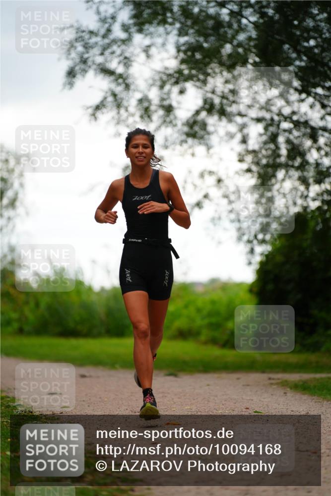30.08.2026 - Elbe Triathlon Hamburg LAZAROV Photography http://msf.ph/oto/10094168 30.08.2026 15:39:05 Laufen 7001 meine-sportfotos.de