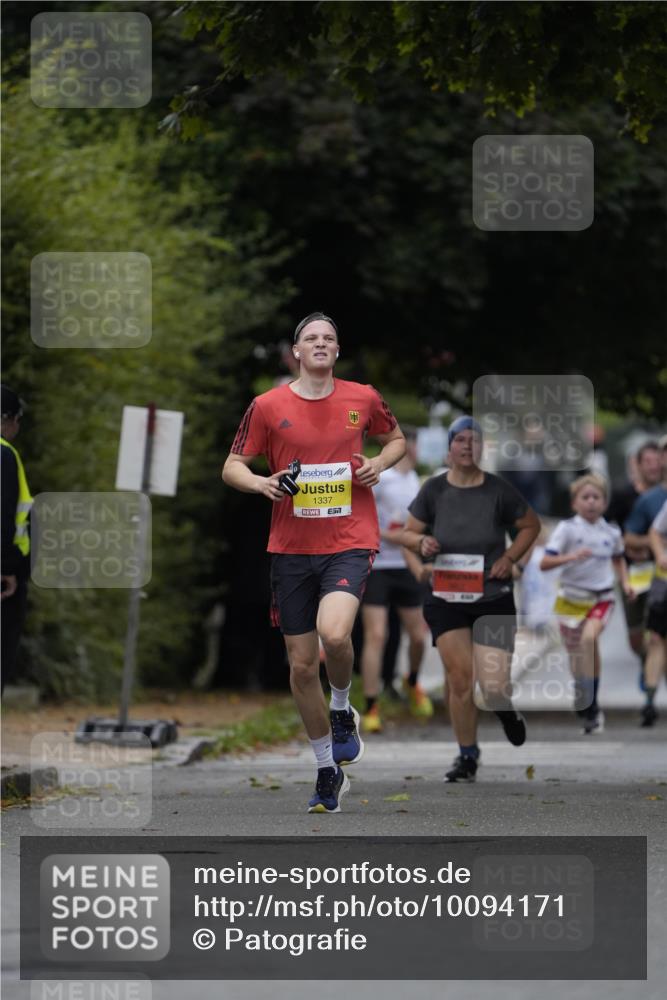 30.08.2026 - Blankeneser Heldenlauf Patografie http://msf.ph/oto/10094171 30.08.2026 09:35:58 Ziel 1006, 1087 meine-sportfotos.de