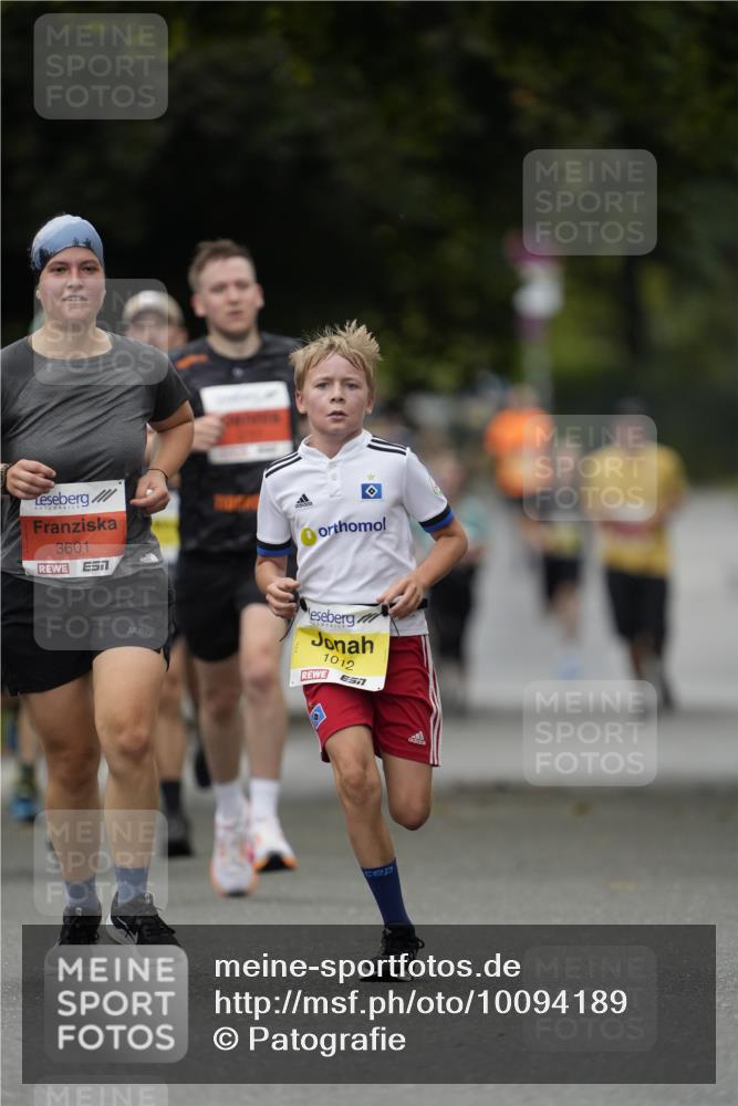 30.08.2026 - Blankeneser Heldenlauf Patografie http://msf.ph/oto/10094189 30.08.2026 09:36:08 Ziel 1012, 1337, 3601, 3679 meine-sportfotos.de