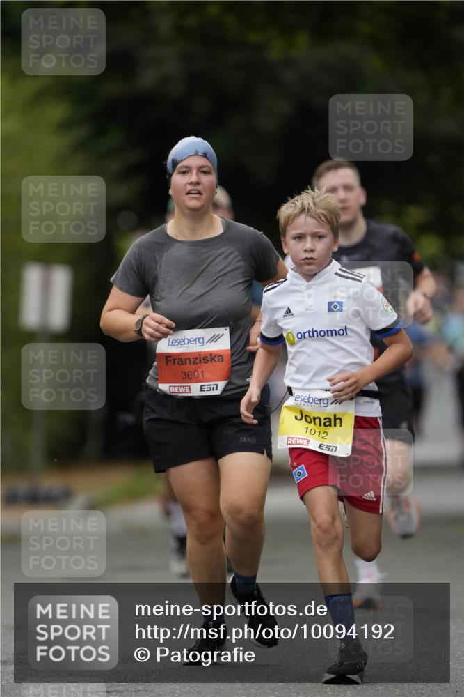 30.08.2026 - Blankeneser Heldenlauf Patografie http://msf.ph/oto/10094192 30.08.2026 09:36:09 Ziel 1012, 1337, 3601, 3679, 3717 meine-sportfotos.de