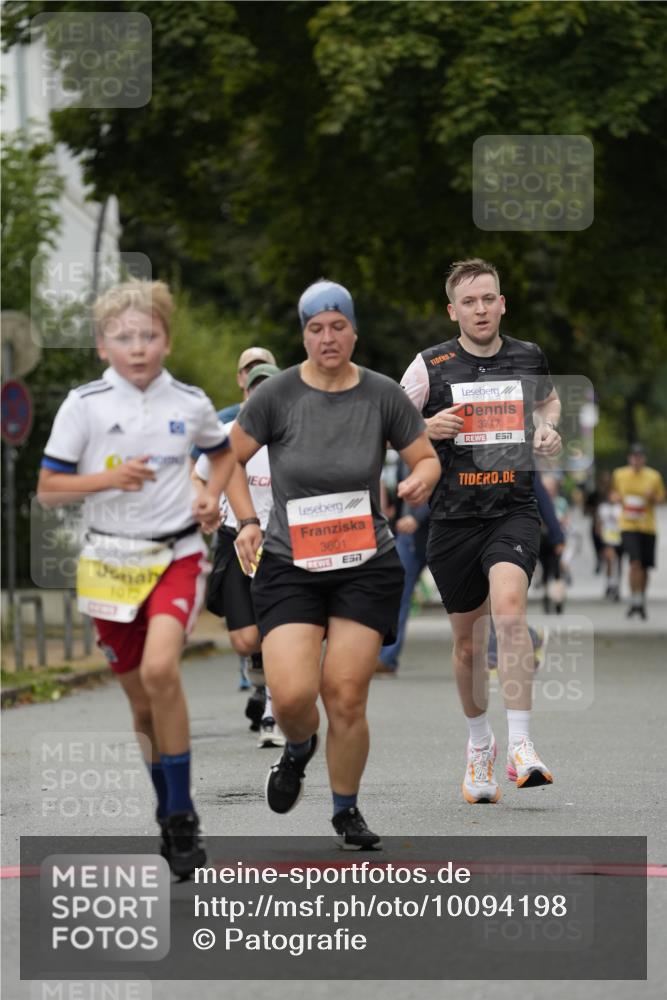 30.08.2026 - Blankeneser Heldenlauf Patografie http://msf.ph/oto/10094198 30.08.2026 09:36:12 Ziel 1012, 1337, 1492, 1527, 3601, 3679, 3717 meine-sportfotos.de