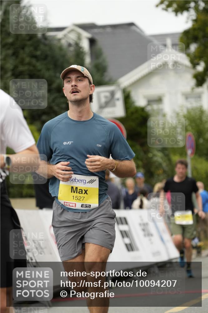 30.08.2026 - Blankeneser Heldenlauf Patografie http://msf.ph/oto/10094207 30.08.2026 09:36:18 Ziel 1012, 1492, 1527, 1760, 3601, 3679, 3717 meine-sportfotos.de