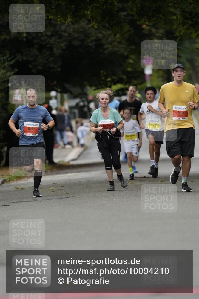 30.08.2026 - Blankeneser Heldenlauf Patografie http://msf.ph/oto/10094210 30.08.2026 09:36:21 Ziel 1492, 1527, 1760, 3717 meine-sportfotos.de