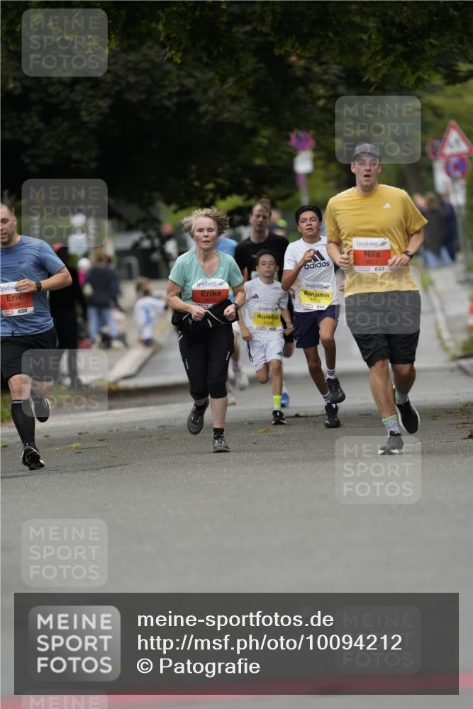 30.08.2026 - Blankeneser Heldenlauf Patografie http://msf.ph/oto/10094212 30.08.2026 09:36:21 Ziel 1492, 1527, 1760, 3717 meine-sportfotos.de