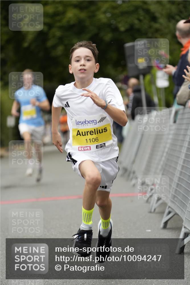 30.08.2026 - Blankeneser Heldenlauf Patografie http://msf.ph/oto/10094247 30.08.2026 09:36:33 Ziel 1106, 1266, 1595, 1782, 3603, 3608, 3611, 3651, 3652 meine-sportfotos.de