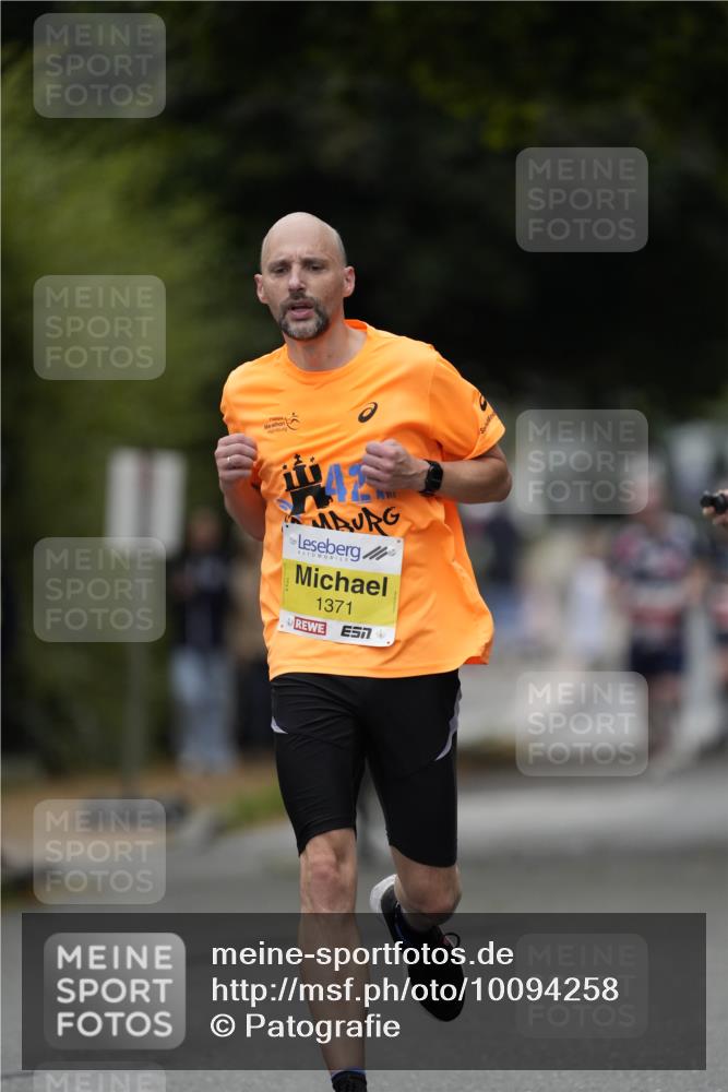 30.08.2026 - Blankeneser Heldenlauf Patografie http://msf.ph/oto/10094258 30.08.2026 09:36:45 Ziel 1371, 1413, 1795 meine-sportfotos.de