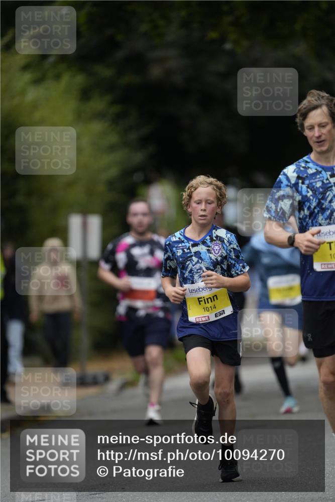 30.08.2026 - Blankeneser Heldenlauf Patografie http://msf.ph/oto/10094270 30.08.2026 09:36:56 Ziel 1014, 1018, 3527 meine-sportfotos.de