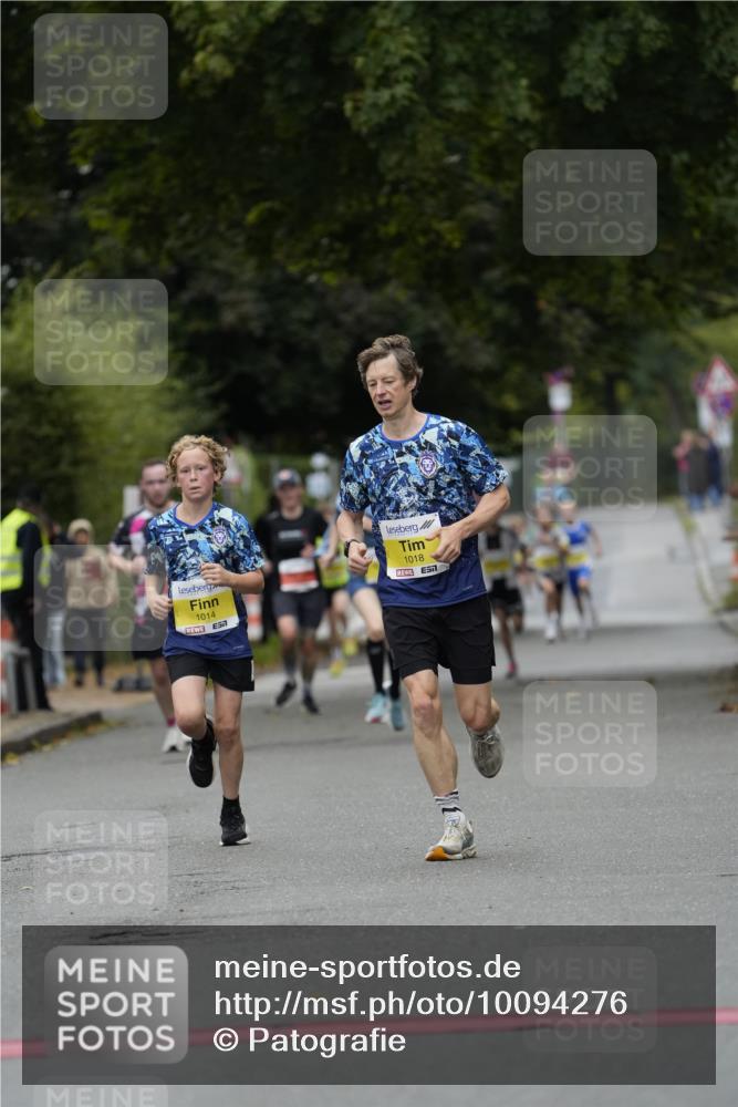 30.08.2026 - Blankeneser Heldenlauf Patografie http://msf.ph/oto/10094276 30.08.2026 09:36:57 Ziel 1014, 1018, 3527 meine-sportfotos.de