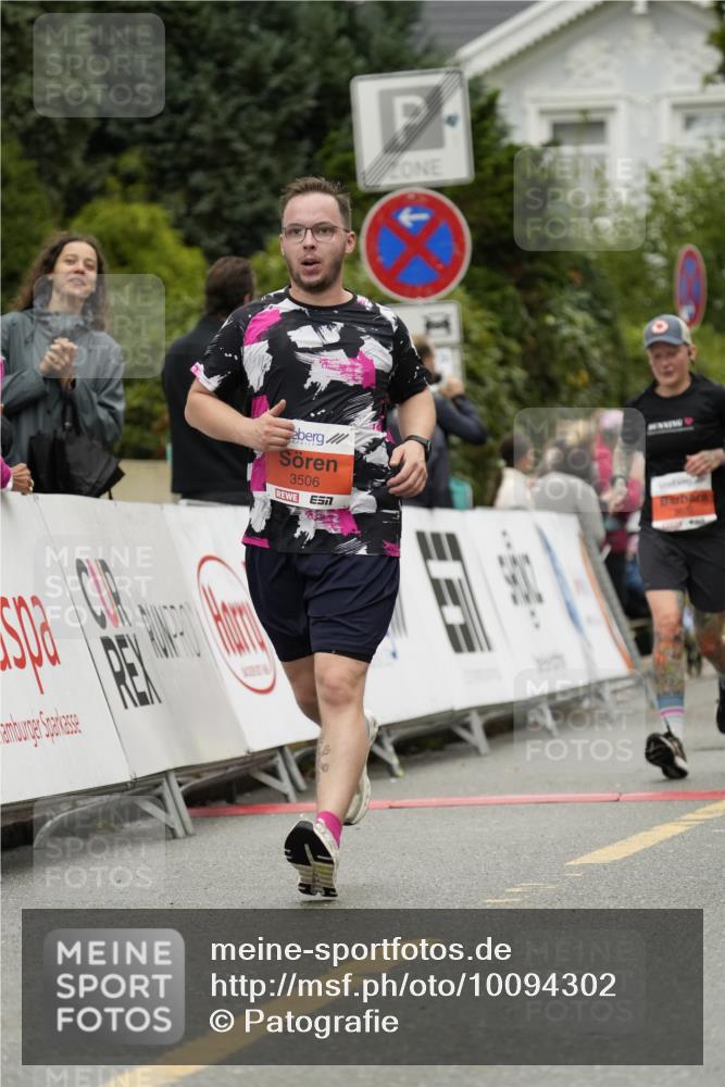 30.08.2026 - Blankeneser Heldenlauf Patografie http://msf.ph/oto/10094302 30.08.2026 09:37:09 Ziel 1330, 1393, 1525, 1696, 3506, 3629 meine-sportfotos.de