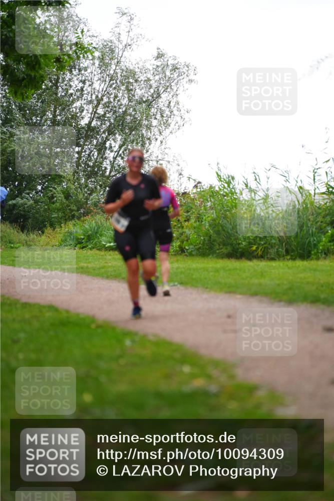 30.08.2026 - Elbe Triathlon Hamburg LAZAROV Photography http://msf.ph/oto/10094309 30.08.2026 15:42:25 Laufen  meine-sportfotos.de