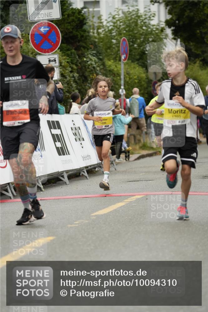 30.08.2026 - Blankeneser Heldenlauf Patografie http://msf.ph/oto/10094310 30.08.2026 09:37:11 Ziel 1330, 1393, 1525, 1696, 3506, 3629 meine-sportfotos.de