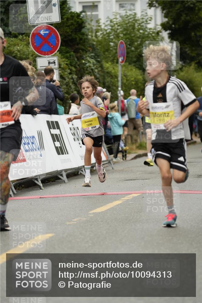 30.08.2026 - Blankeneser Heldenlauf Patografie http://msf.ph/oto/10094313 30.08.2026 09:37:12 Ziel 1330, 1393, 1525, 1696, 3506, 3629 meine-sportfotos.de